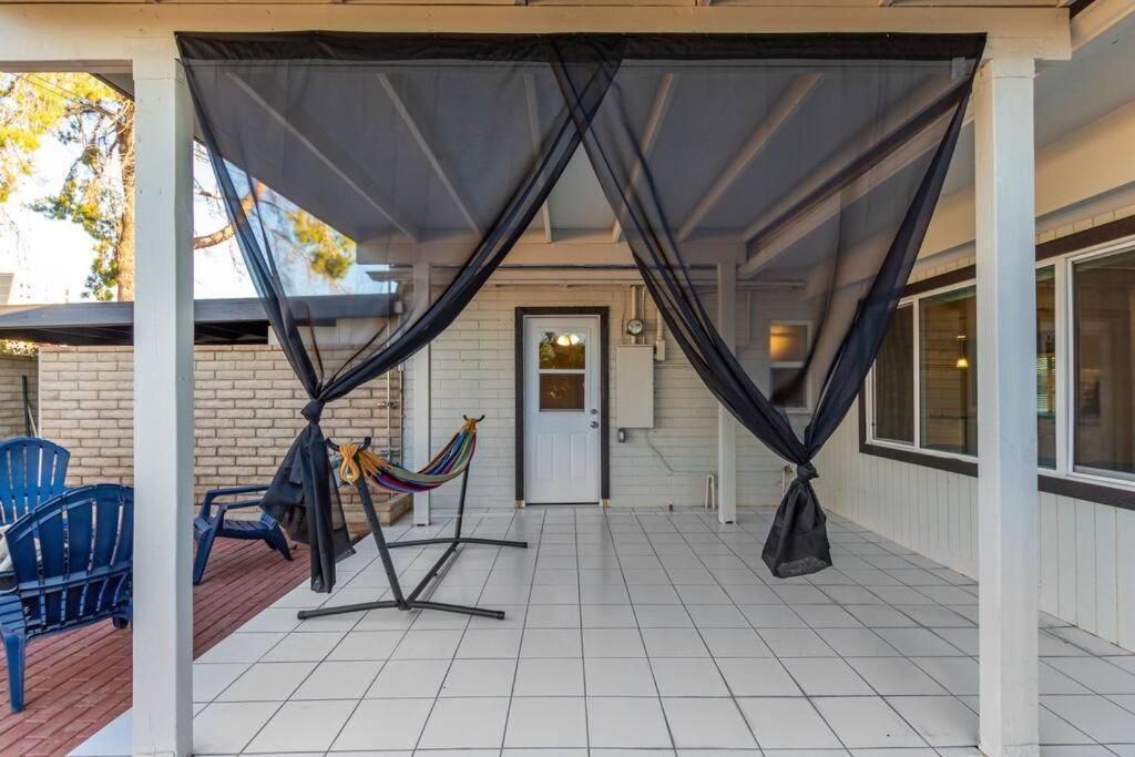 New Midtown Modern Studio With Backyard Финикс Екстериор снимка