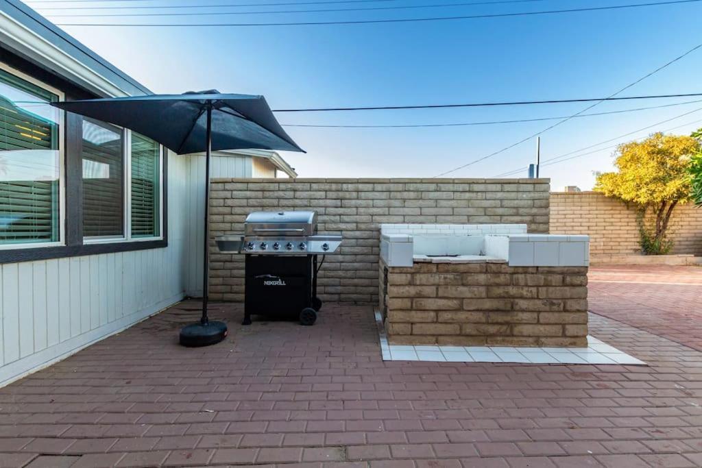 New Midtown Modern Studio With Backyard Финикс Екстериор снимка