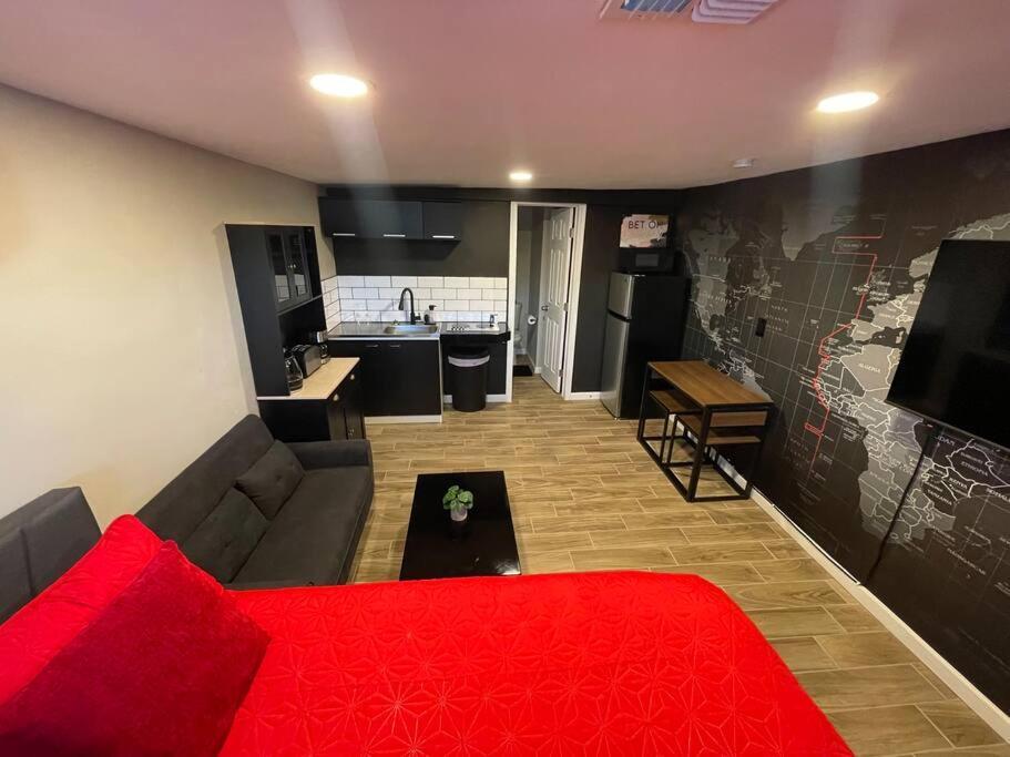 New Midtown Modern Studio With Backyard Финикс Екстериор снимка