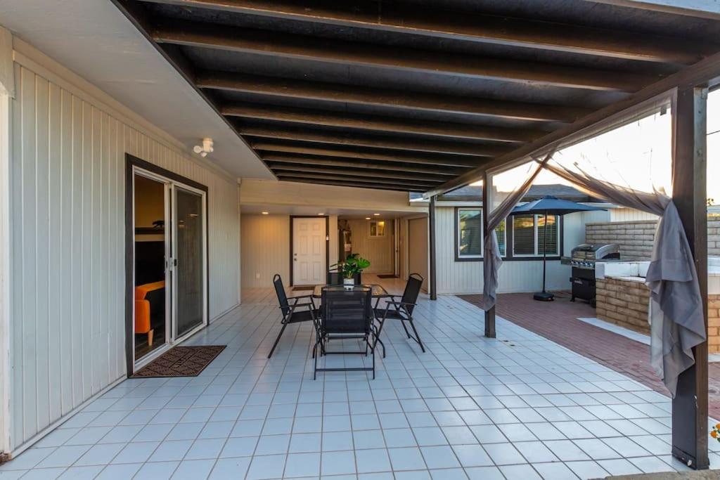 New Midtown Modern Studio With Backyard Финикс Екстериор снимка