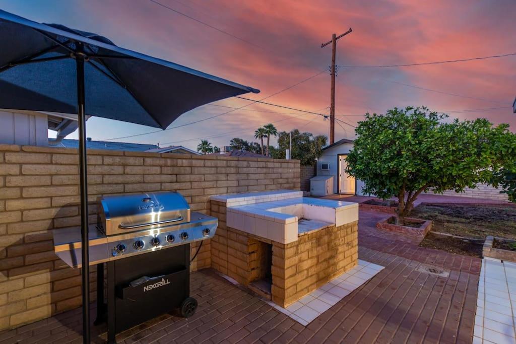 New Midtown Modern Studio With Backyard Финикс Екстериор снимка