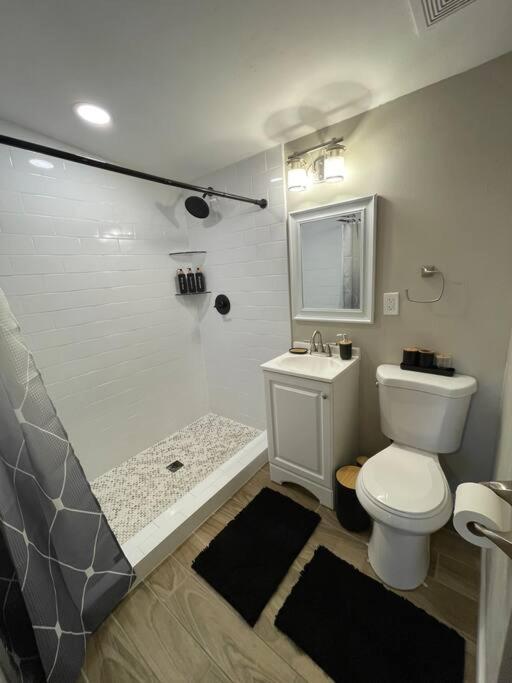 New Midtown Modern Studio With Backyard Финикс Екстериор снимка
